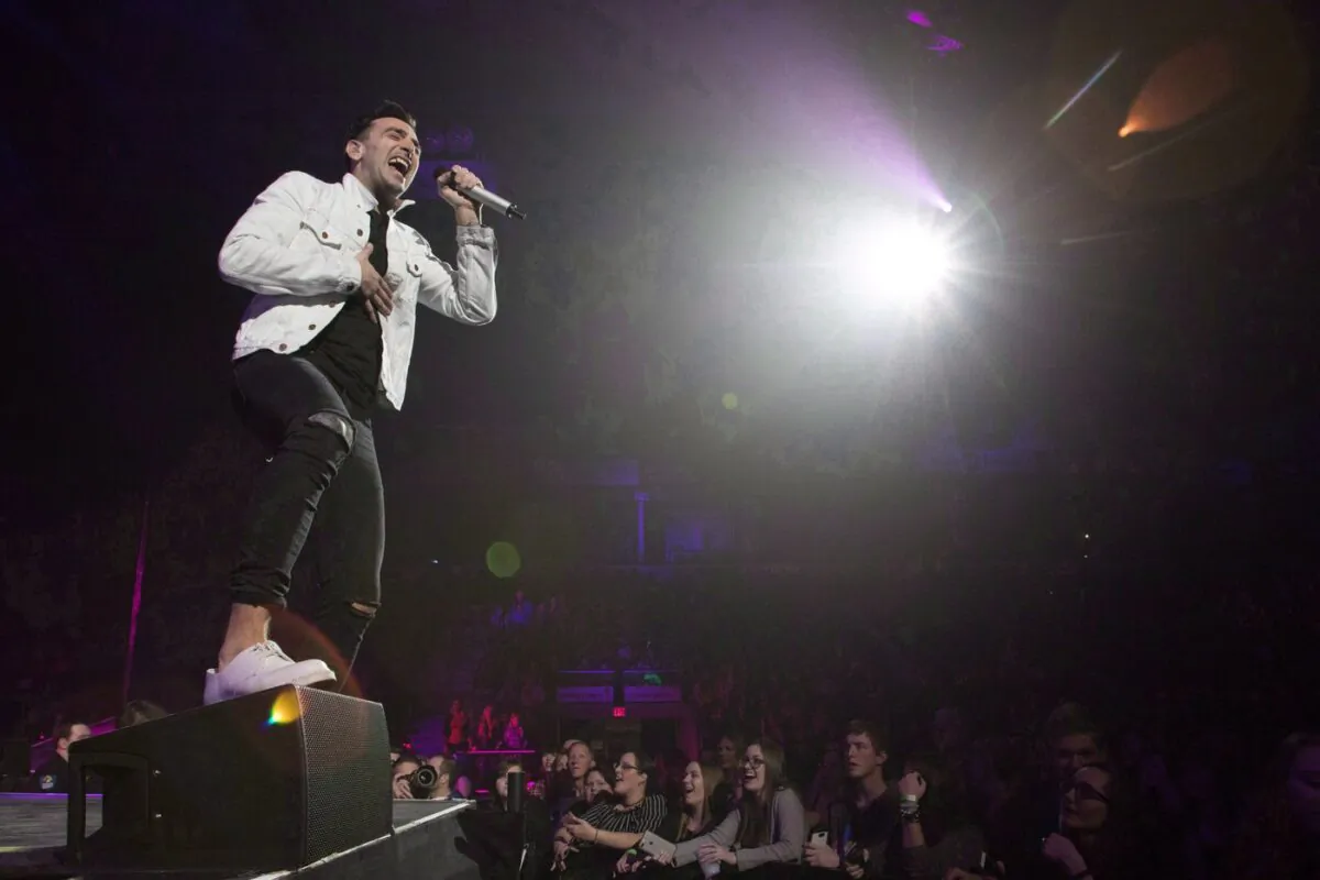 Hedley lead singer Jacob Hoggard performs during the band's final concert of their current tour in Kelowna, B.C. on March 23, 2018. (The Canadian Press/Jeff Bassett)