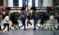 New Zealand Unemployment at Record Lows as Wages Climb