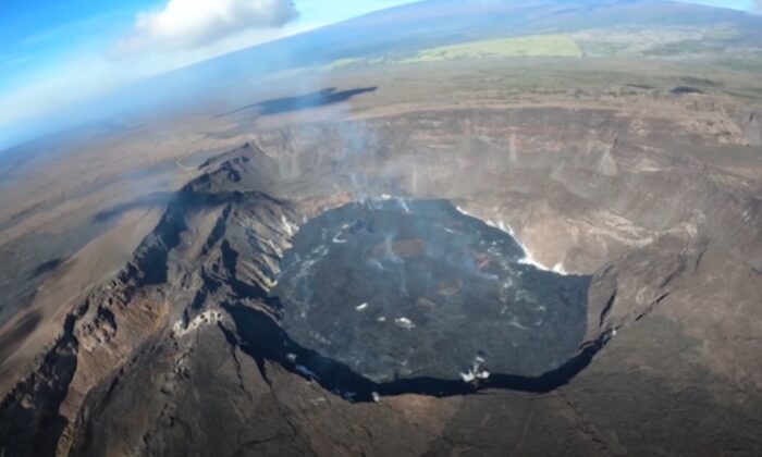 Kilauea's summit crater with a lava lake in Hawaii Volcanoes National Park, on March 23, 2022. (USGS via AP/Screenshot via The Epoch Times)