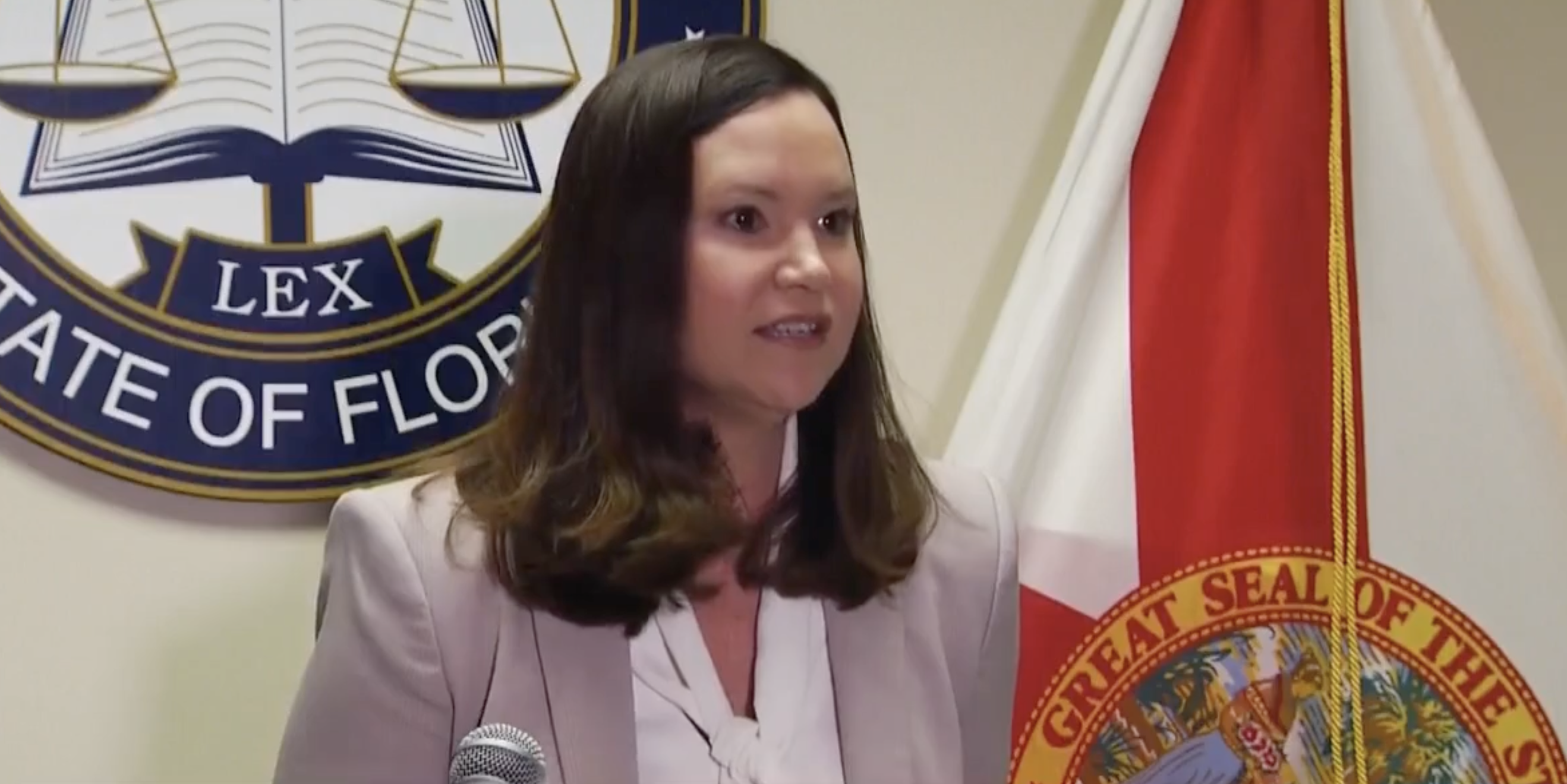 Florida Attorney General Announces $683M Opioid Settlement with Walgreens - Vimarsana News