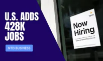 US Added 428,000 Jobs in April; FDA Limits Use of J&J’s COVID Vaccine | NTD Business