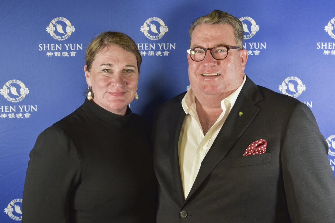 The Hon. Member of Parliament Scott Buchholz (R) with his wife attends Shen Yun Performing Arts at the Home of the Arts (HOTA) on the Gold Coast in Australia on May 6, 2022. (NTD)