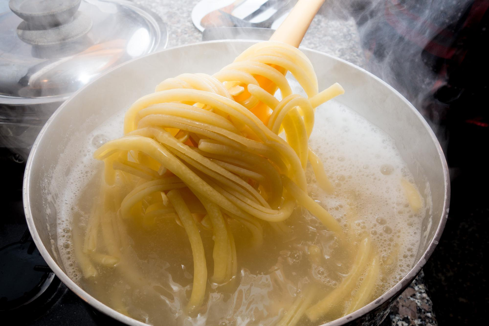 Why You Should Always Save Your Pasta Water - Vimarsana News