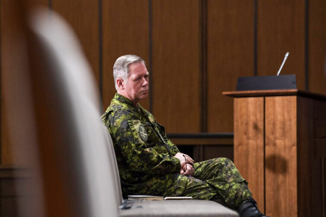 Retired General Jonathan Vance Loses Military Honour at His Own Request