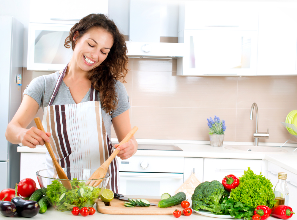 Vegan diets likely lead to weight loss because they are associated with a reduced calorie intake due to a lower content of fat and higher content of dietary fiber. (ShutterStock)