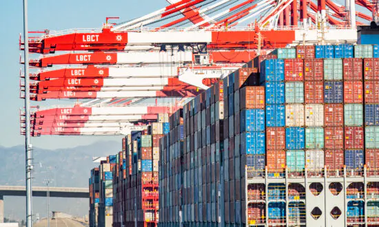 Ports of Los Angeles, Long Beach Up and Running After Workers Walking Off Job