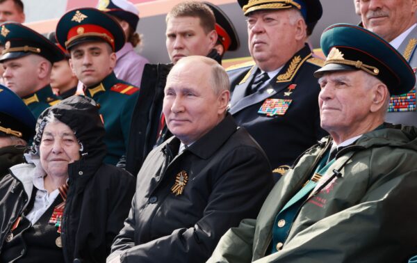 Russian Troops Push Towards Kharkiv; President Biden Says Gas Prices Will Go Up | NTD News Today