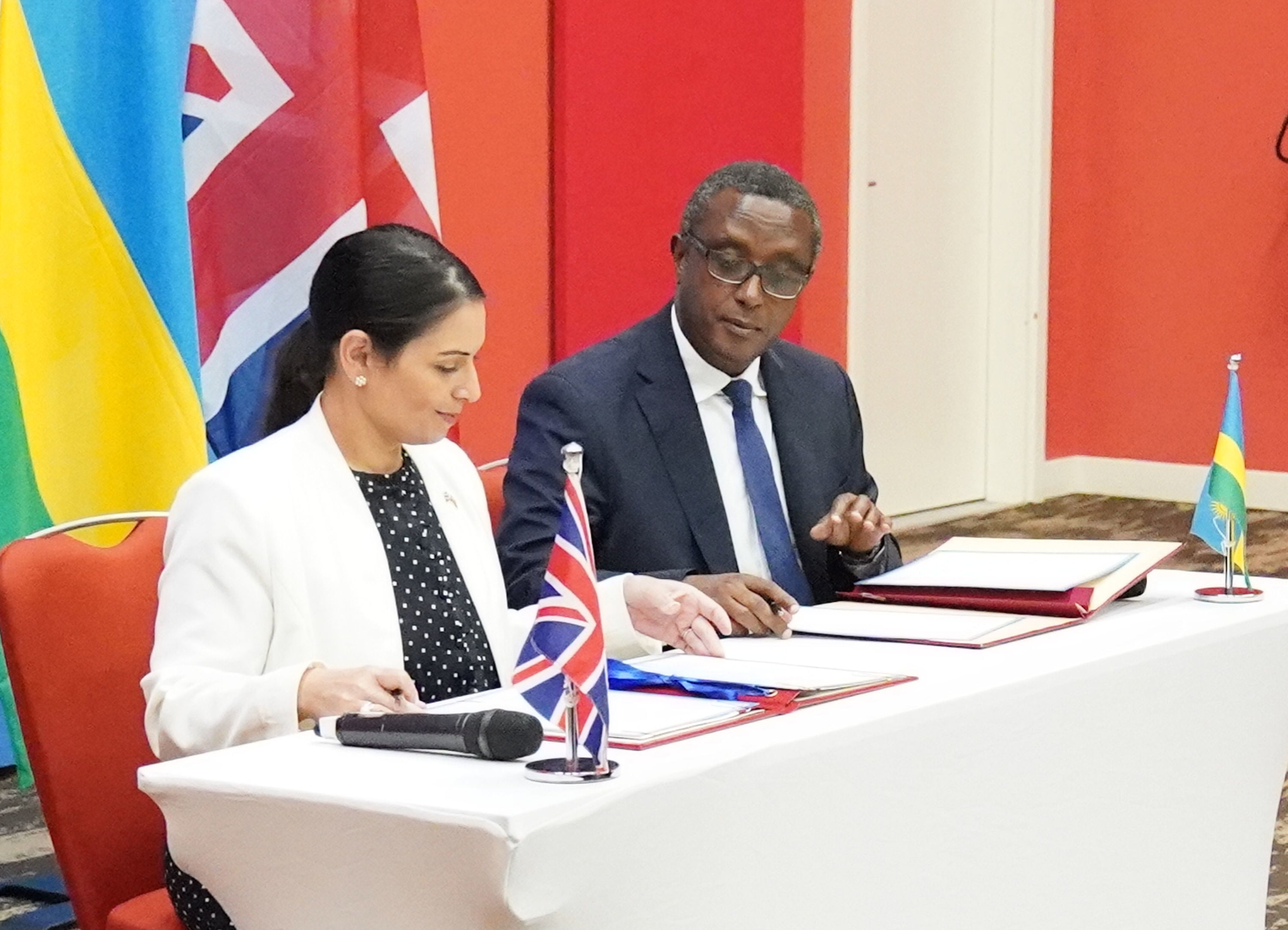 UK Government Sets Date of First Deportation Flight to Rwanda - Vimarsana News