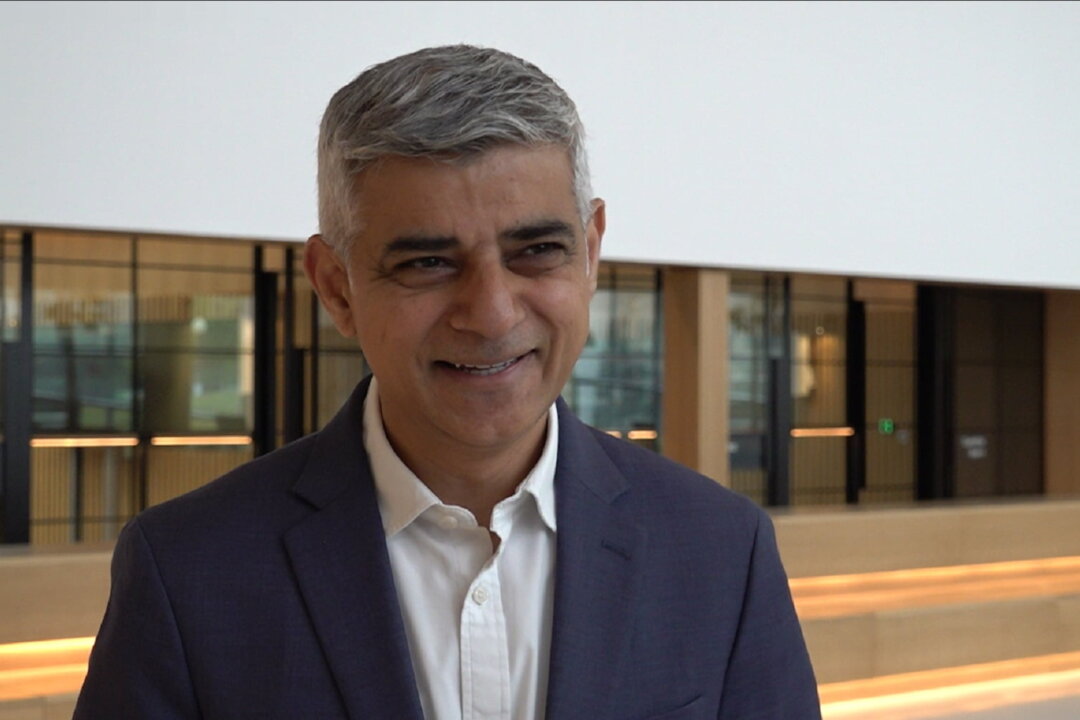 Trump-Critic London Mayor Sadiq Khan Gets Lifetime Appointment to UK House of Lords