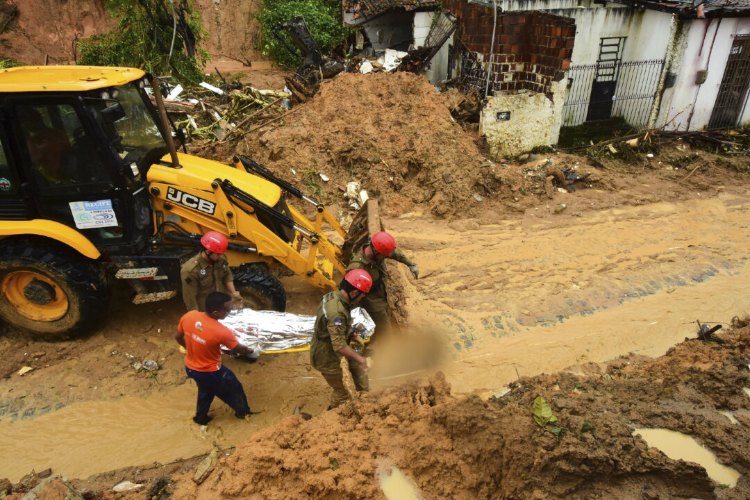 Death Toll From Brazil Floods at Least 91, With Dozens Lost