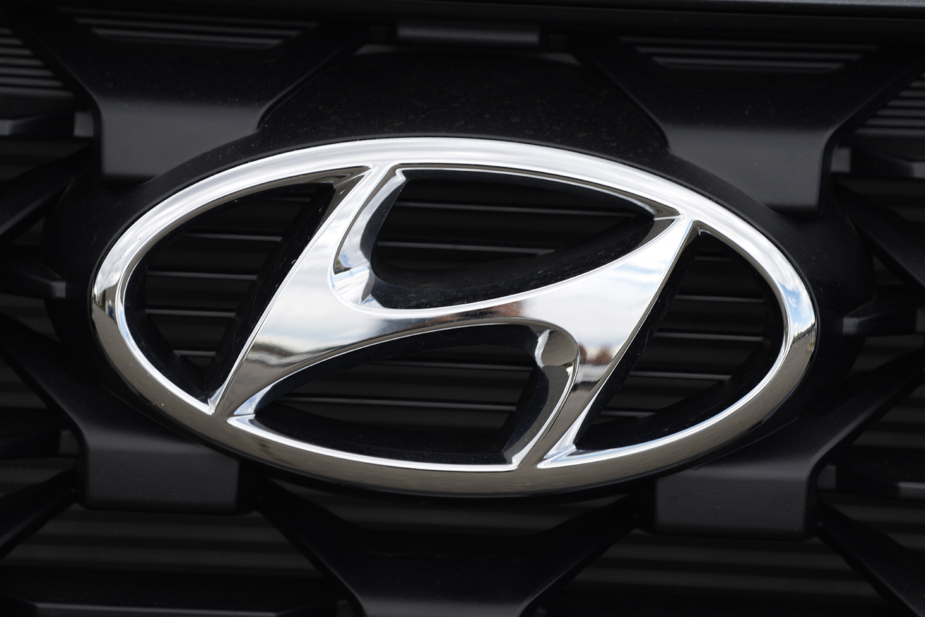 Hyundai Recalls 215,000 Sonatas, Faulty Hoses Can Leak Fuel - Vimarsana News