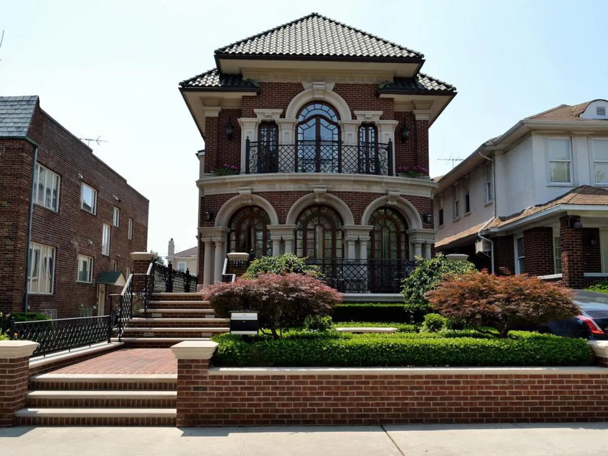 Housing Beat: Mortgage rates keep climbing as inventory levels slowly expand.
