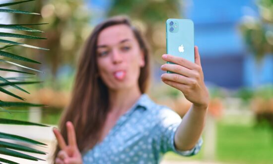 iPhone 14 Expected to Take Much Better Selfies Than Previous Models