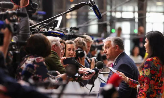 In Kyiv, Hungary’s Orban Urges Zelenskyy to Consider Ceasefire with Russia