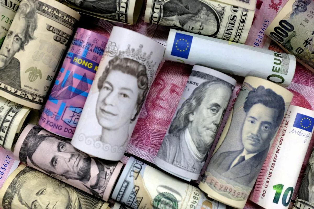 Euro, Hong Kong dollar, U.S. dollar, Japanese yen, pound, and Chinese yuan banknotes are seen in this picture illustration on Jan. 21, 2016. (Jason Lee/Reuters)