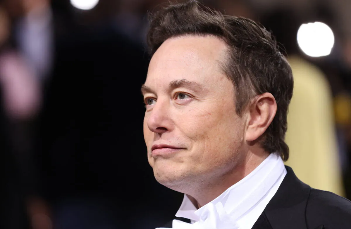 Elon Musk arrives at the In America: An Anthology of Fashion themed Met Gala at the Metropolitan Museum of Art in New York City, N.Y., on May 2, 2022. (Andrew Kelly/Reuters)