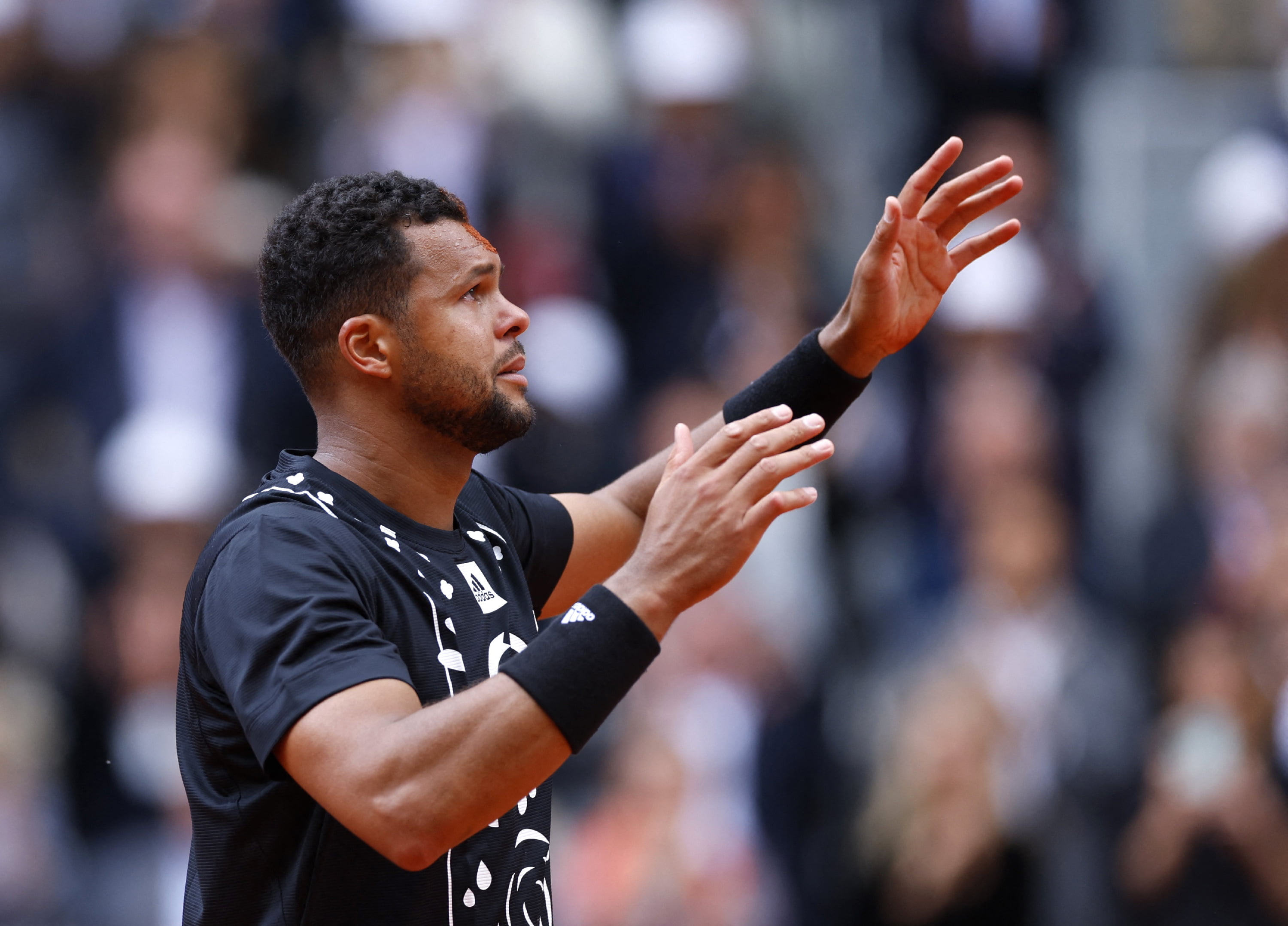 Tears Flow as Tsonga Retires After French Open Defeat - Vimarsana News
