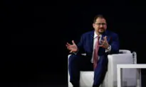Qualcomm CEO Sees Growth in High-End Phones Even If Economy Slows