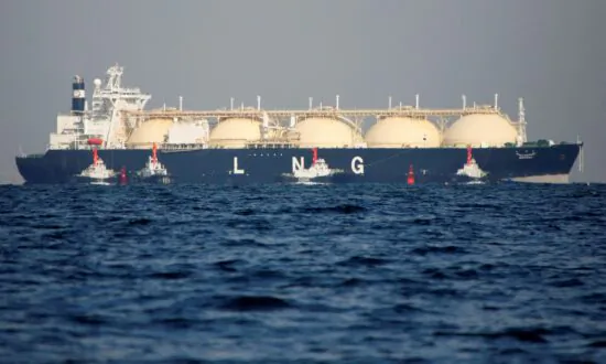 Japan Signs Up With Malaysia’s Petronas to Secure LNG Supplies