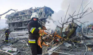 Alabama Prison Guard Who Escaped with Inmate Has Died; Odesa Hit After Russia Marks WWII Victory | NTD News Today