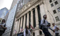 Stocks Fall Further on Wall Street a Day After Big Sell-Off