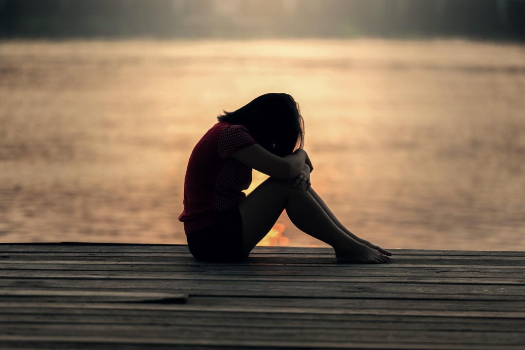 Daughter Beguiled Into Believing She Was Male, Took Hormones: Mother Discusses Her Child’s Detransition