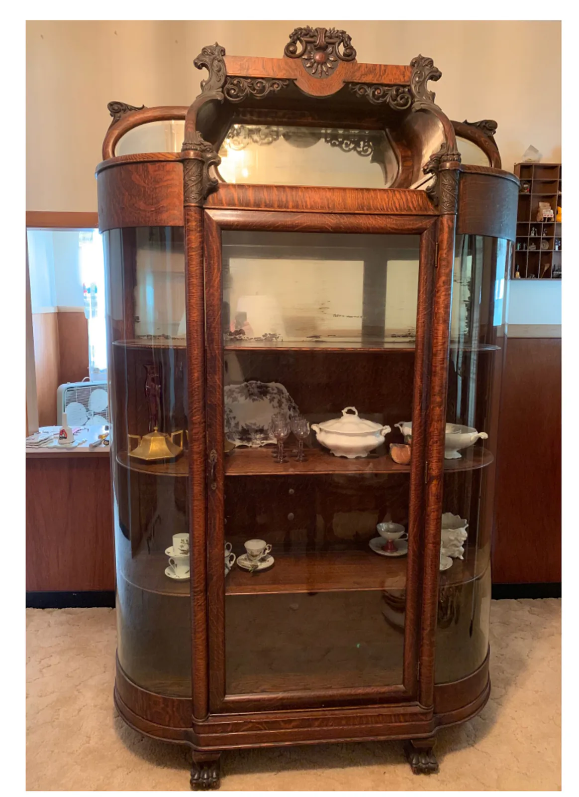 To identify a piece of furniture, you need a maker's label or, at the very least, really strong stylistic clues that can narrow a piece down to a specific craftsman or factory. (Handout/TNS)