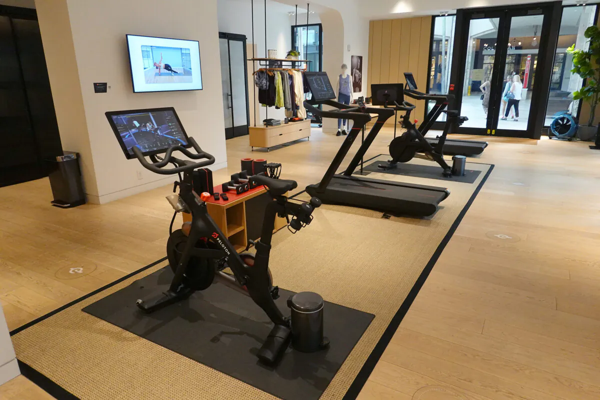 A Peloton showroom displays bikes and treadmills in Coral Gables, Fla., on Jan. 20, 2022. (Joe Raedle/Getty Images)