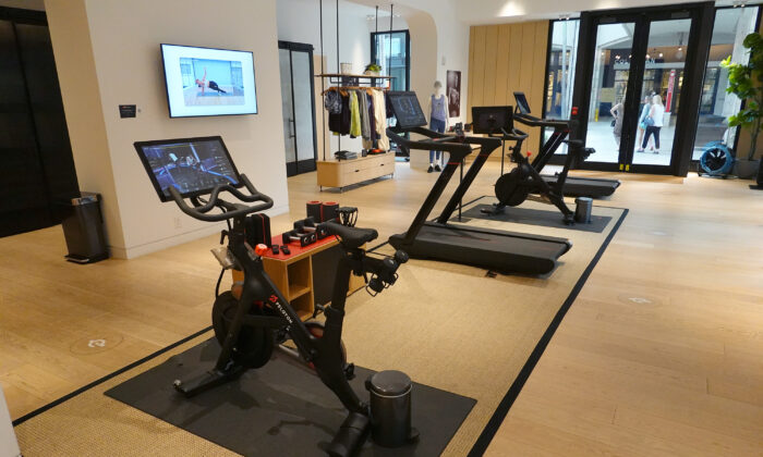 A Peloton show room displays bikes and treadmills in Coral Gables, Fla., on Jan. 20, 2022. (Joe Raedle/Getty Images)
