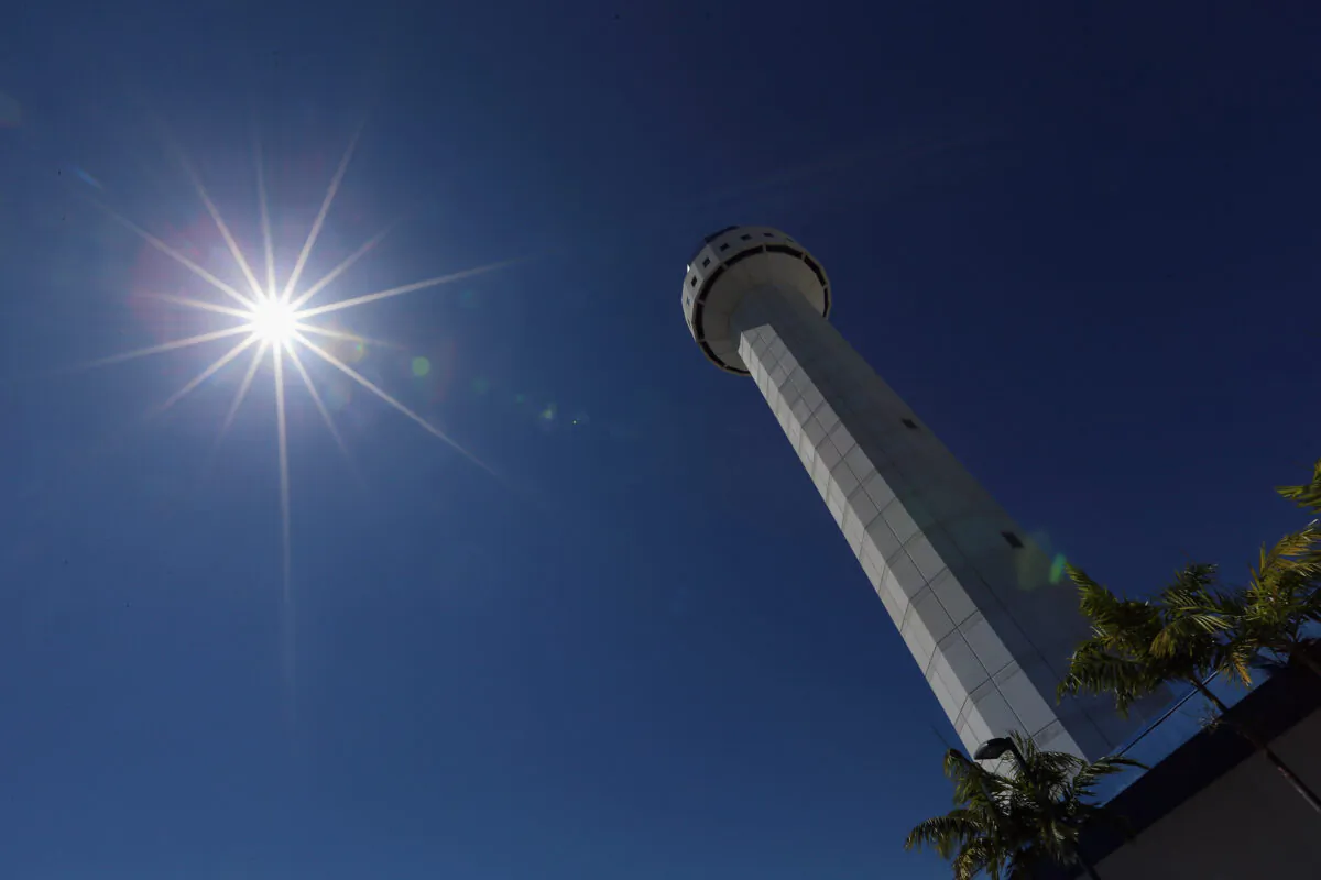 An air traffic control tower is seen in this file photo taken at an airport in Florida on March 4, 2013. (Joe Raedle/Getty Images)