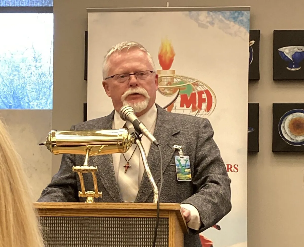 Randy Makinson speaks at the 27th annual MLA banquet hosted by the Saskatchewan chapters of the Full Gospel Business Men’s Fellowship in Canada, at the Saskatchewan legislature in Regina, Saskatchewan, on May 9, 2022. (Courtesy of Kathy Makinson)