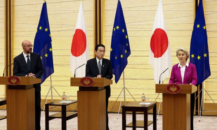 European Commission President Ursula von der Leyen, Japanese Prime Minister Fumio Kishida and European Council President Charles Michel announce their joint statement at the prime minister's official residence, in Tokyo on May 12, 2022. (Yoshikazu Tsuno/Pool via Reuters)