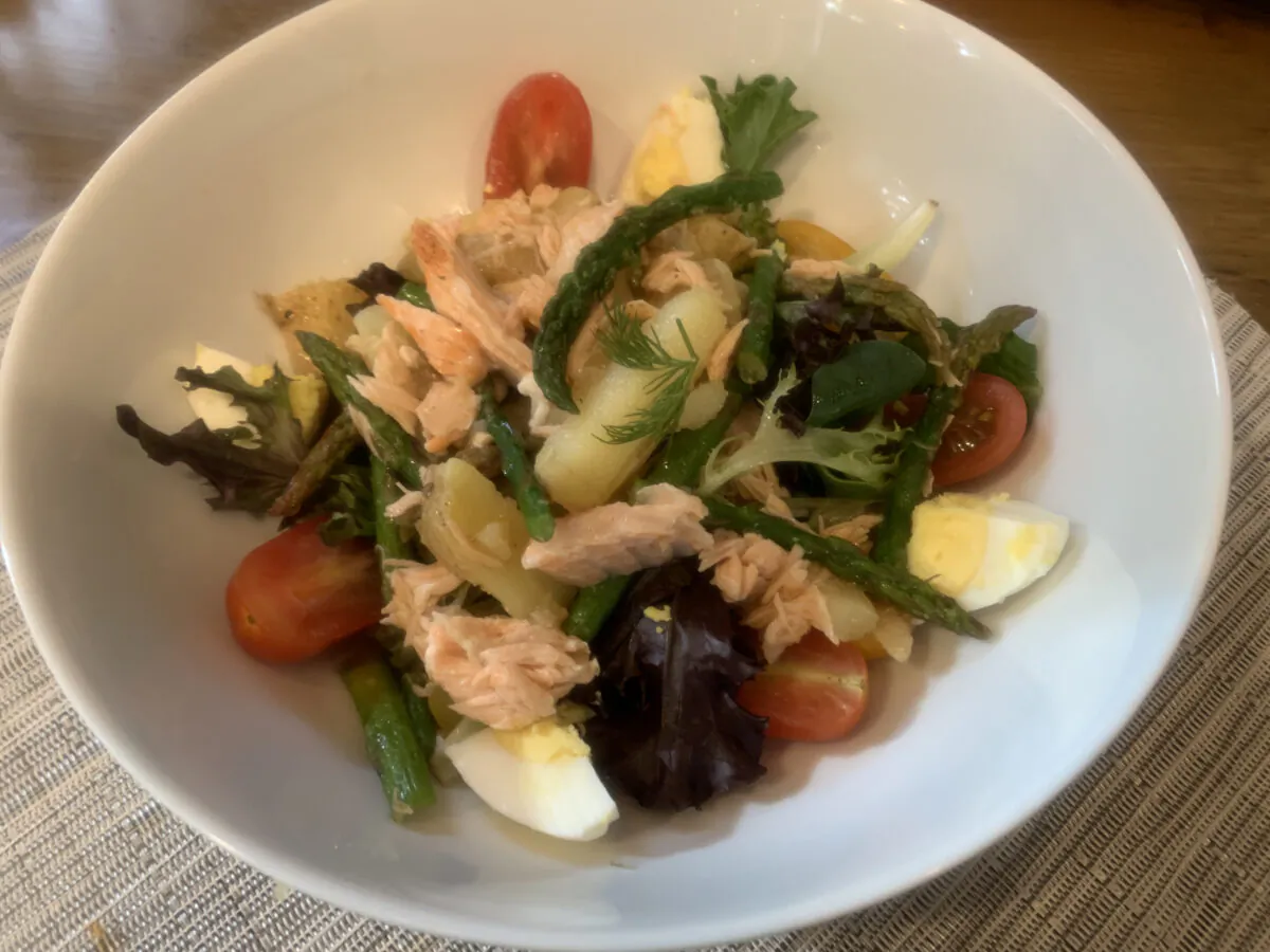 Slow roasting the salmon is the way to go. (Diane Rossen Worthington/TNS)