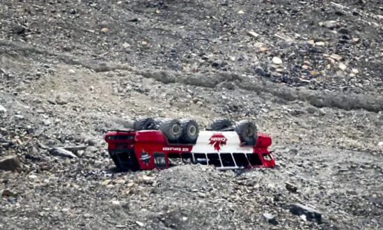 Tour Bus Operator Faces Health and Safety Charges in Deadly Icefield Crash
