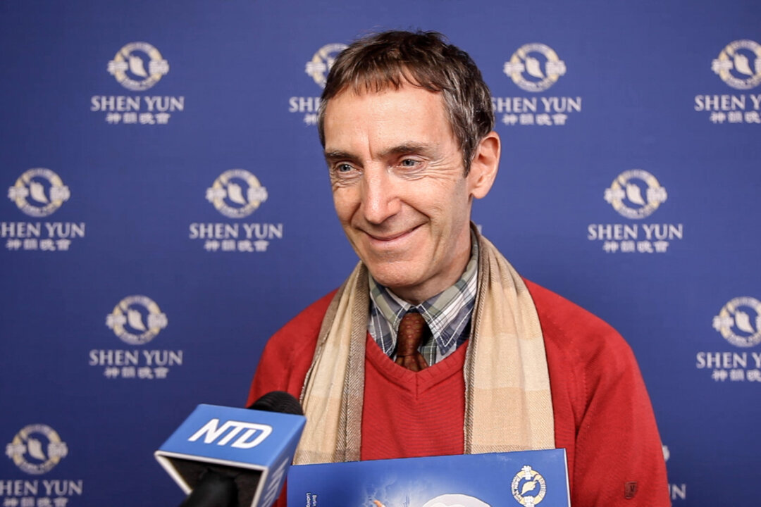 Graham Waterhouse at Shen Yun Performing Arts at Füssen's Festspielhaus Neuschwanstein, Germany, on May 7, 2022. (NTD)