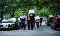 Protesters Scream Obscenities Outside Justices’ Houses Following Washington March