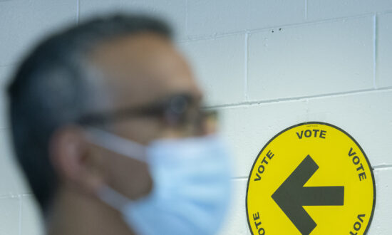 Mask Mandate Lifted for Public Servants, Workplaces to Return to Full Capacity: Health Canada