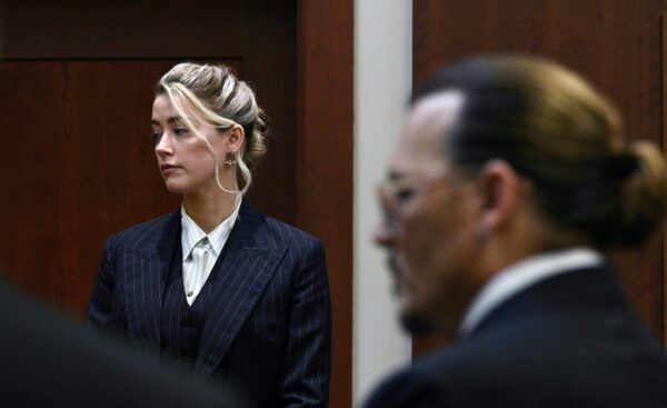 Actor Amber Heard testifies in the courtroom