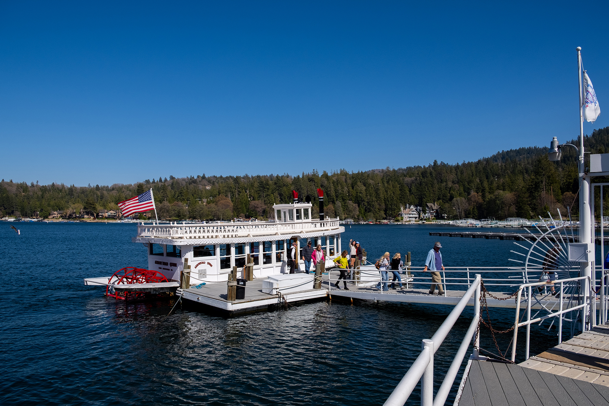 The Arrowhead Queen enlightens passengers with history of the famed lake.
