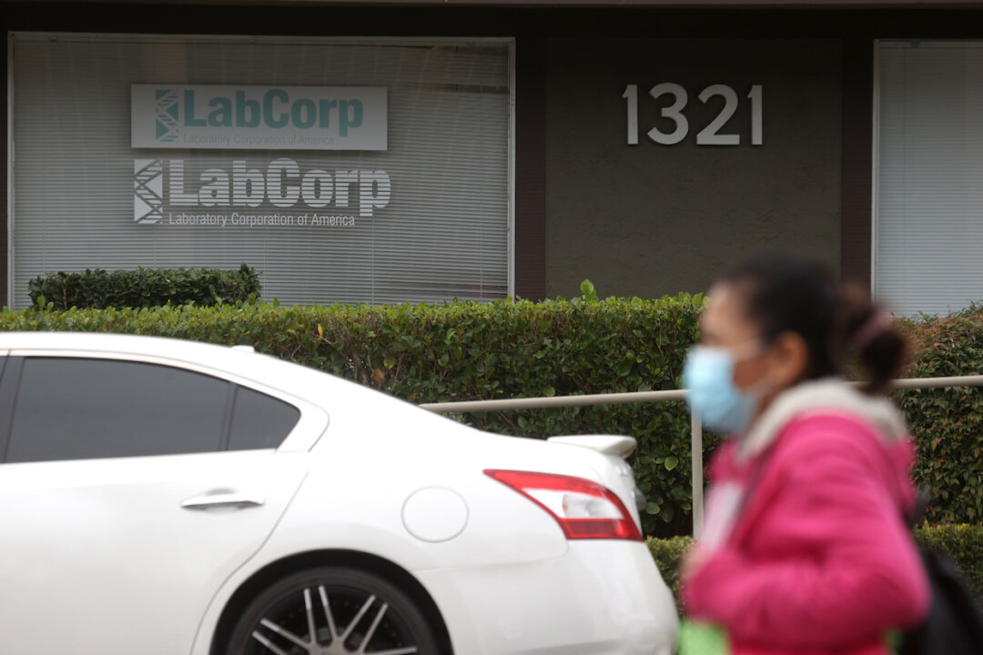 Supreme Court to Review Blind Patients’ Discrimination Lawsuit Against