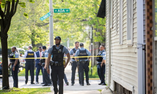 52 Shot, 10 Dead in Chicago