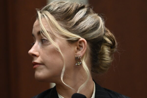 Actor Amber Heard testifies in the courtroom