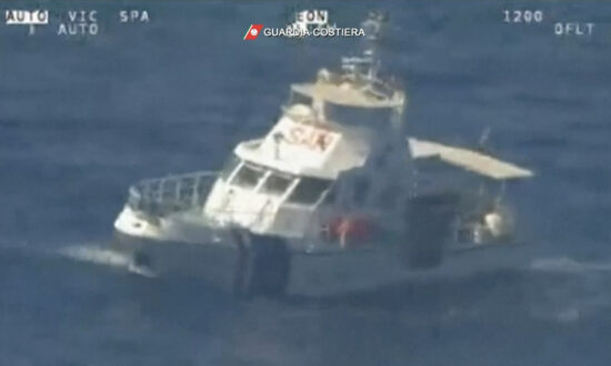 Italian Tugboat Sinks in the Adriatic Sea, 5 Crew Missing