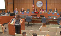 Las Vegas Mother Reads Obscene Content From Daughter’s Assignment, School Board Mutes Her Mic