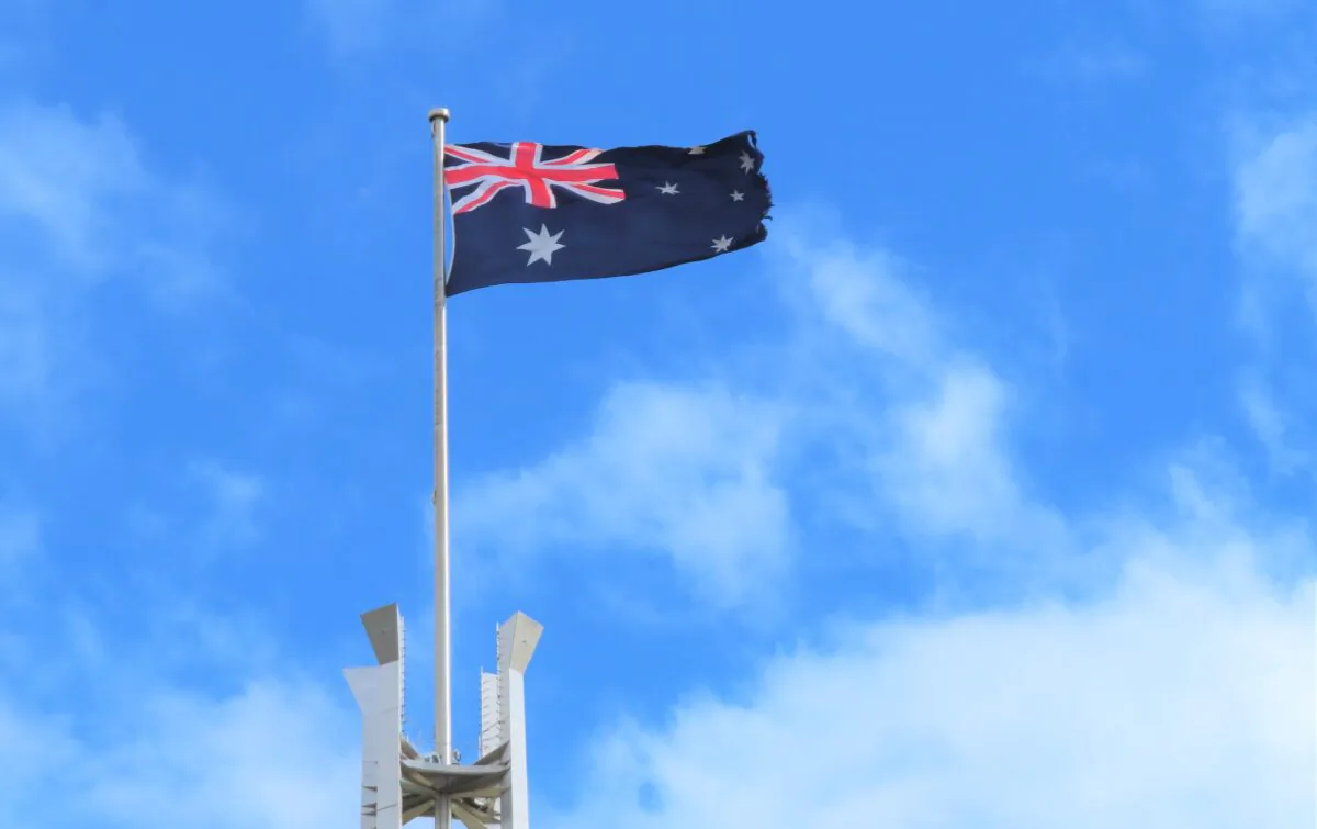 The Australian flag is seen on the Parliament House in Canberra, Australia, on April 1, 2022. (Rebecca Zhu/The Epoch Times)
