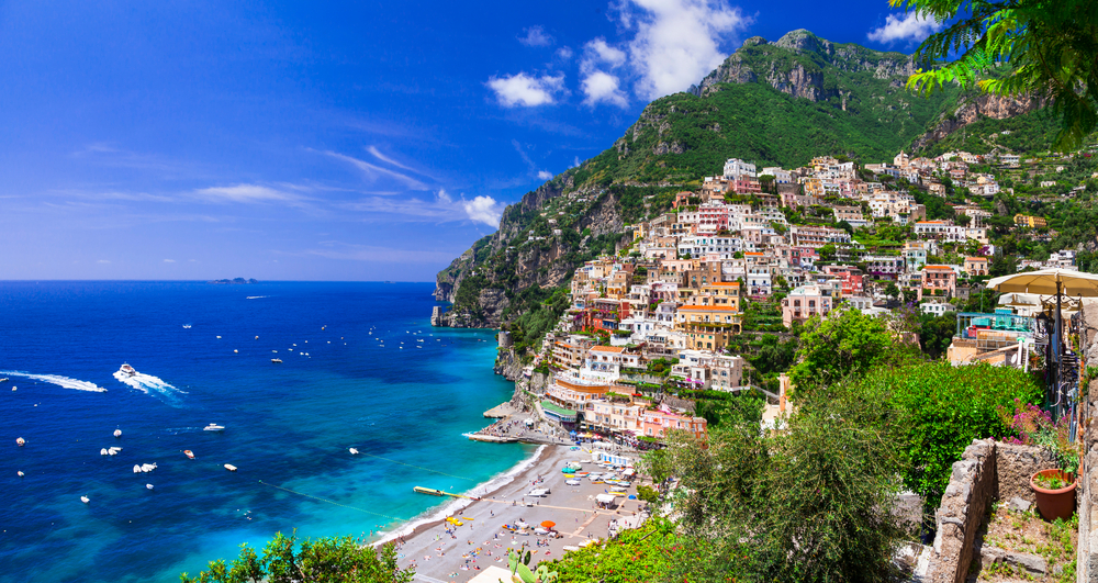 The novel is set in scenic Positano in Italy's Amalfi coast. (leoks/Shutterstock)