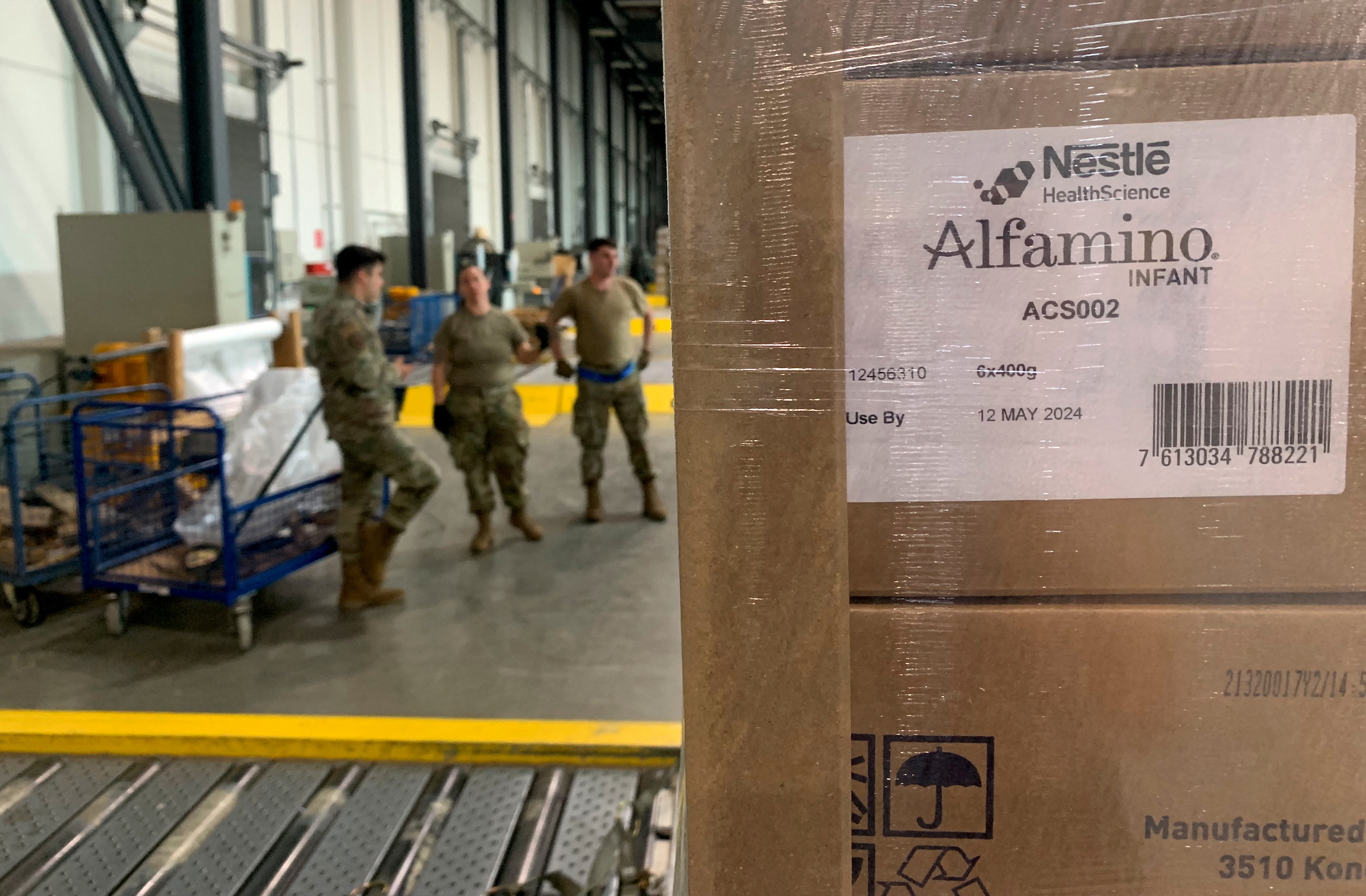 Biden Says First Shipments of Baby Formula Flying in From Europe This Weekend - Vimarsana News
