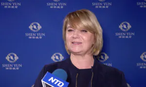Bank Managing Director Says Shen Yun Is Unforgettable and Priceless