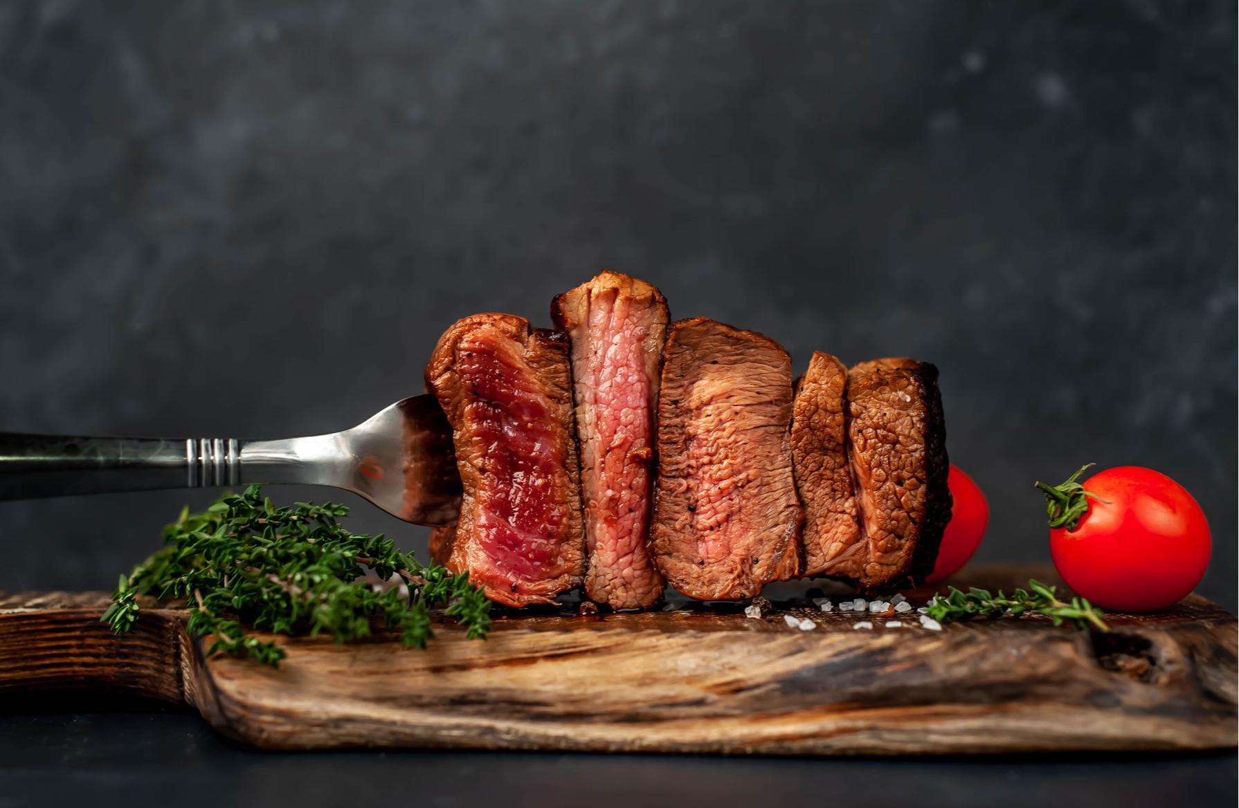 Steak Grilling Temperature for Every Meat Preference - Vimarsana News