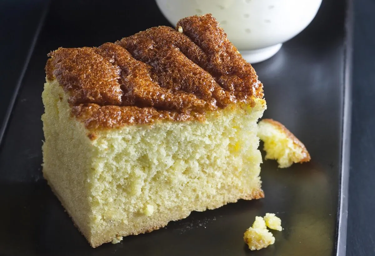 Japanese Cake (Food styling by Lisa Schumacher) (Bill Hogan, Chicago Tribune)